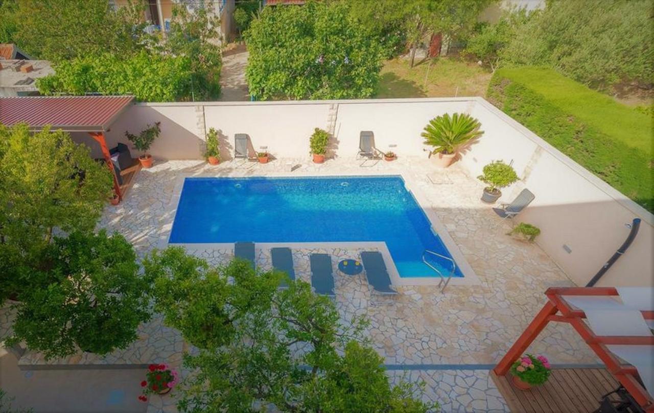 Odesa With Shared Pool Appartement *