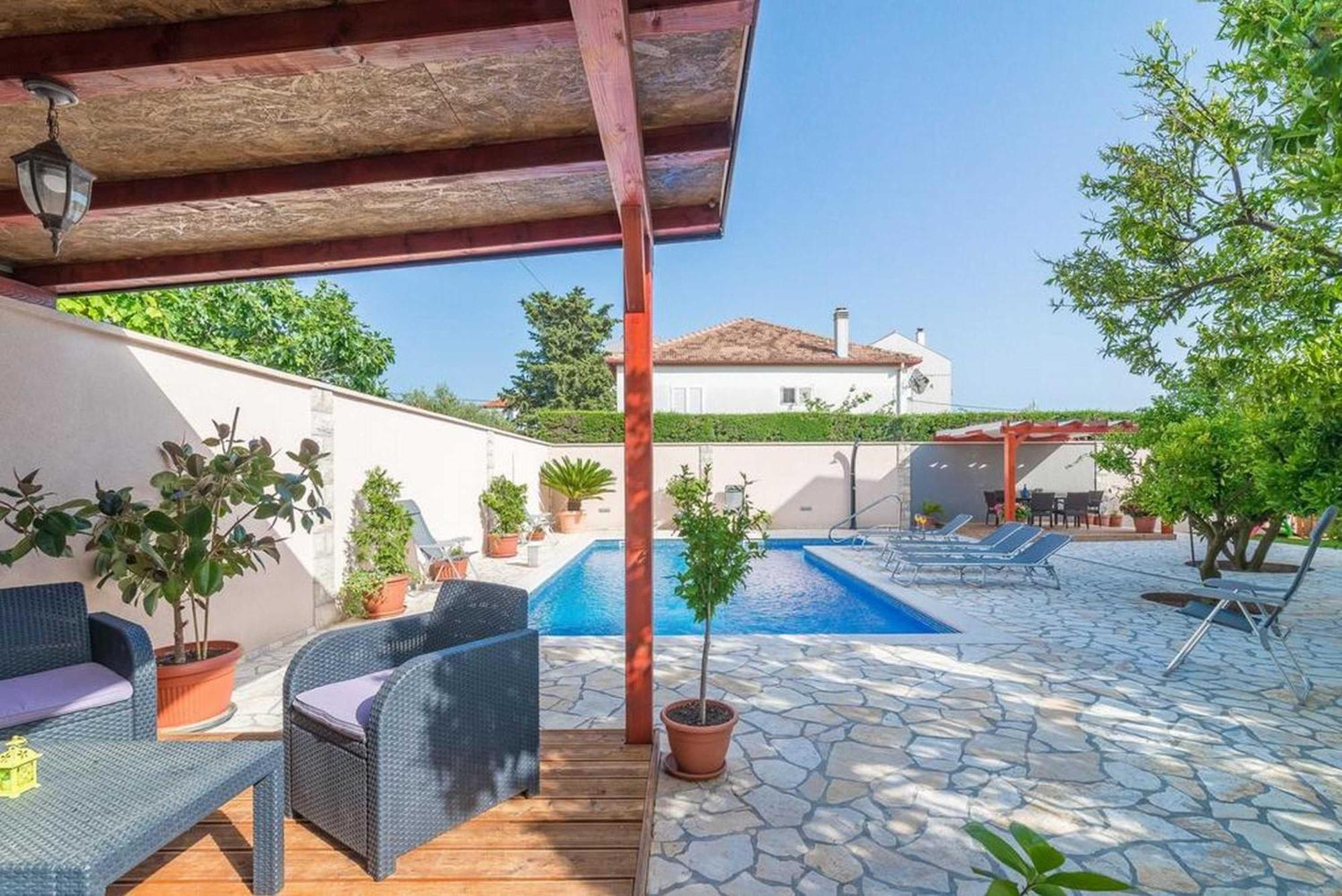 Appartement Odesa With Shared Pool Zadar