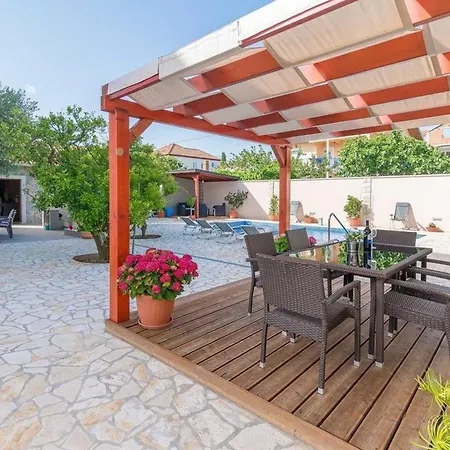 Apartments Villa Odesa With Shared Pool Zadar Zimmer foto