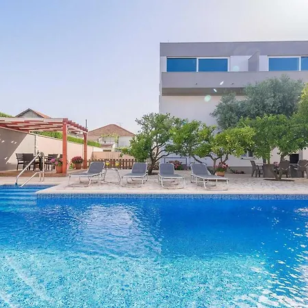 Apartments Villa Odesa With Shared Pool Zadar Zimmer foto